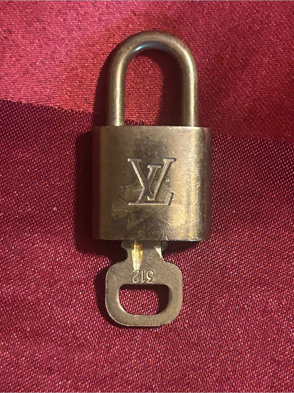 Louis Vuitton lock and key # 312